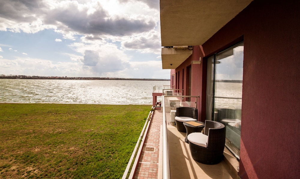 Premium Apartment