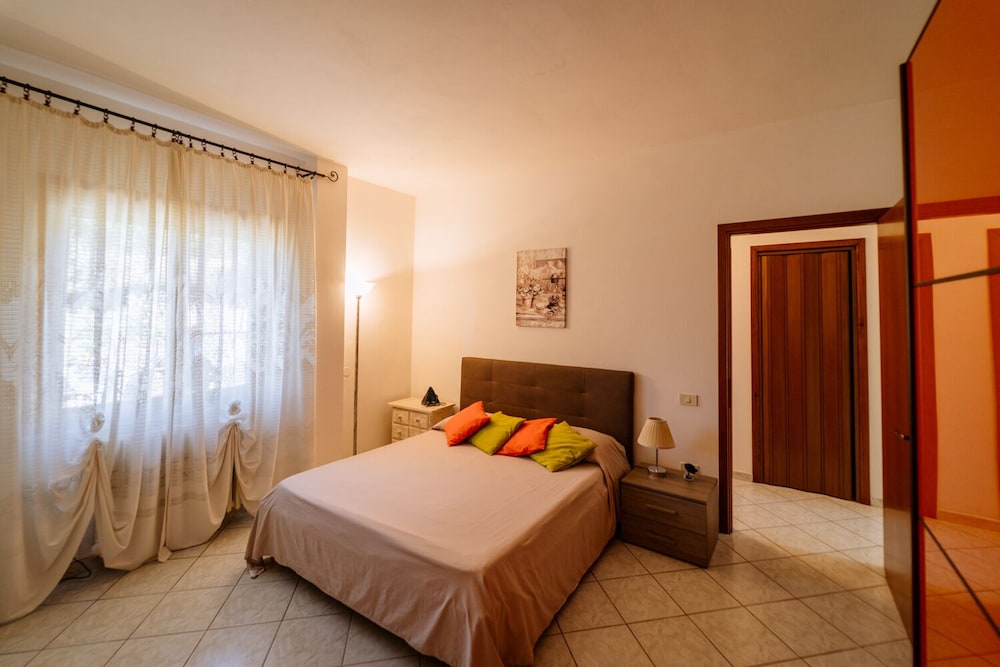 Comfort Apartment, Private Bathroom, Ground Floor