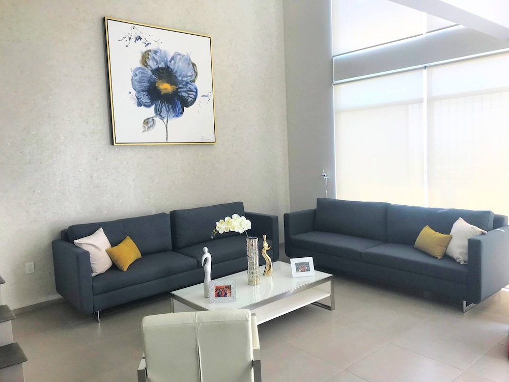 House, 3 Bedrooms, Patio, Garden View