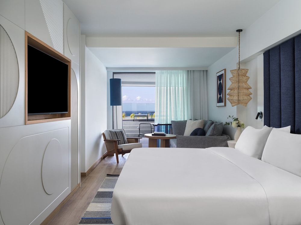 Premium Room, 1 King Bed with Sofa bed, Sea View (Shared Pool)