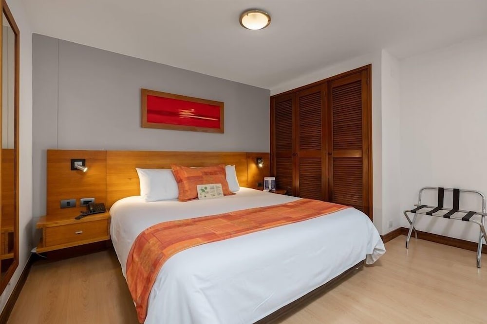 Standard Suite - Photo 1