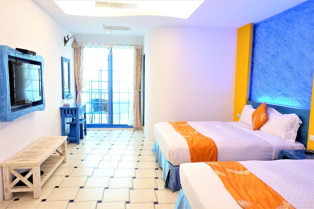 Quadruple Room, Balcony photo 2