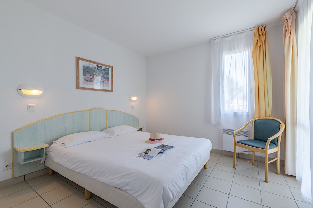 Apartment, 3 Bedrooms - Photo 14