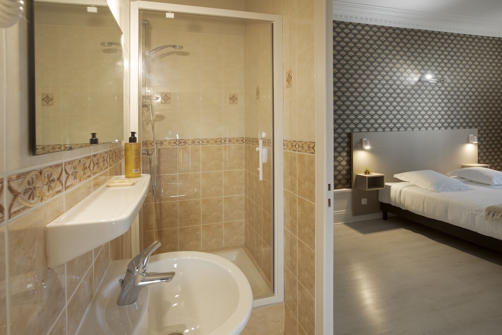 Superior Double Room, Ensuite, Garden View photo 3