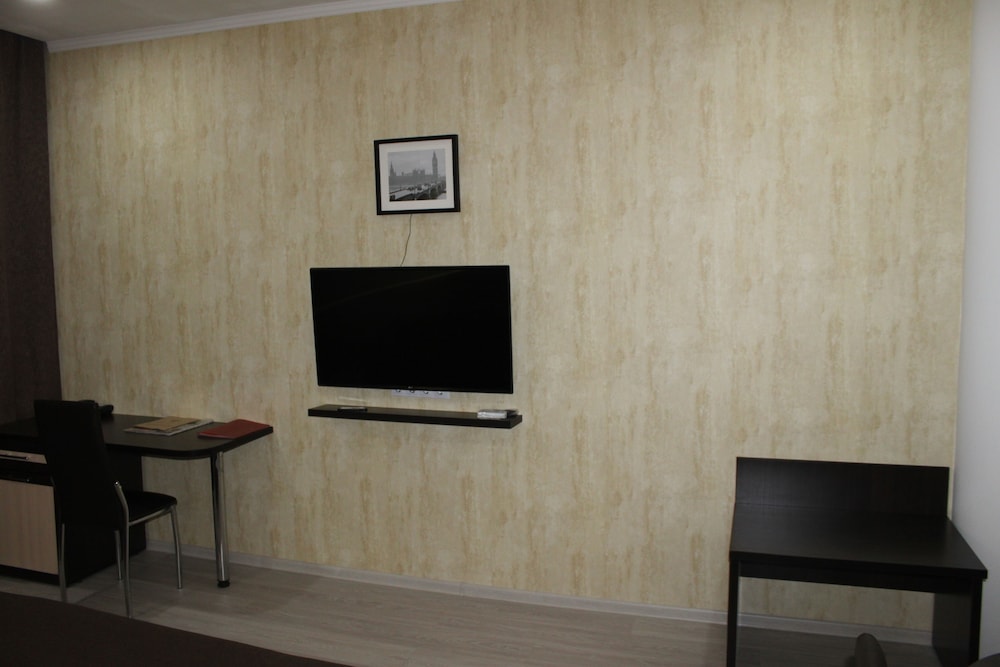 Family Room photo 2