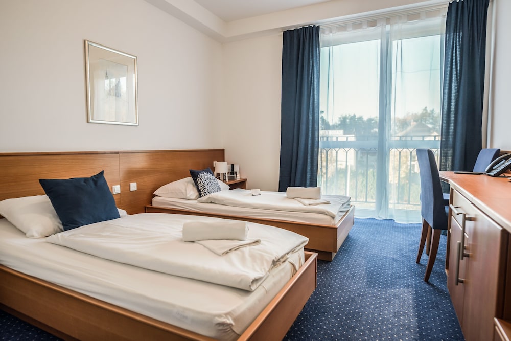 Classic Twin Room, 2 Twin Beds photo 1