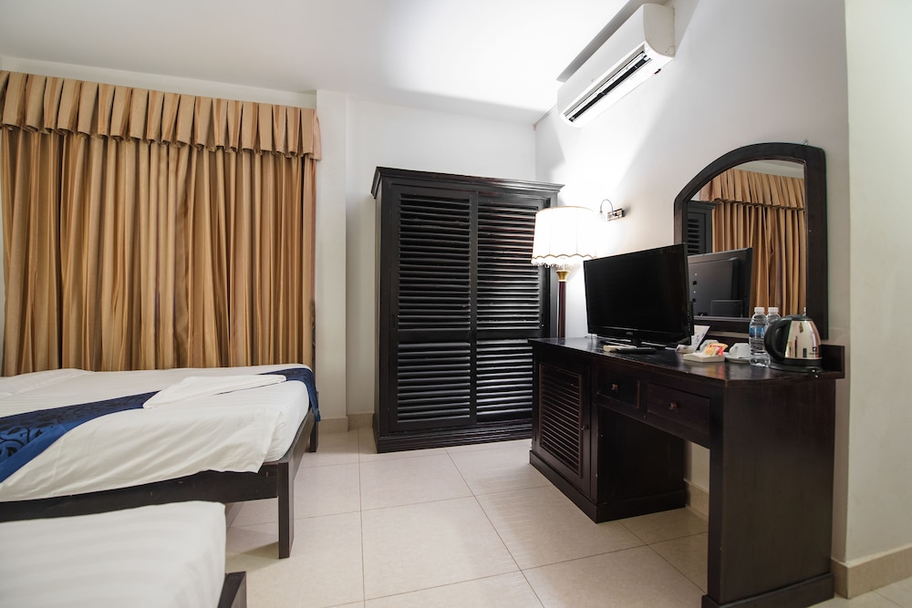 Superior Twin Room, 2 Twin Beds photo 3