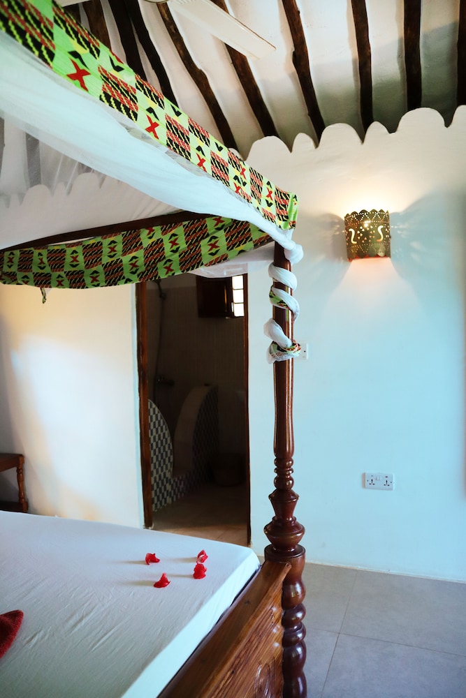 Traditional Double Room, 1 King Bed, Non Smoking, Garden View