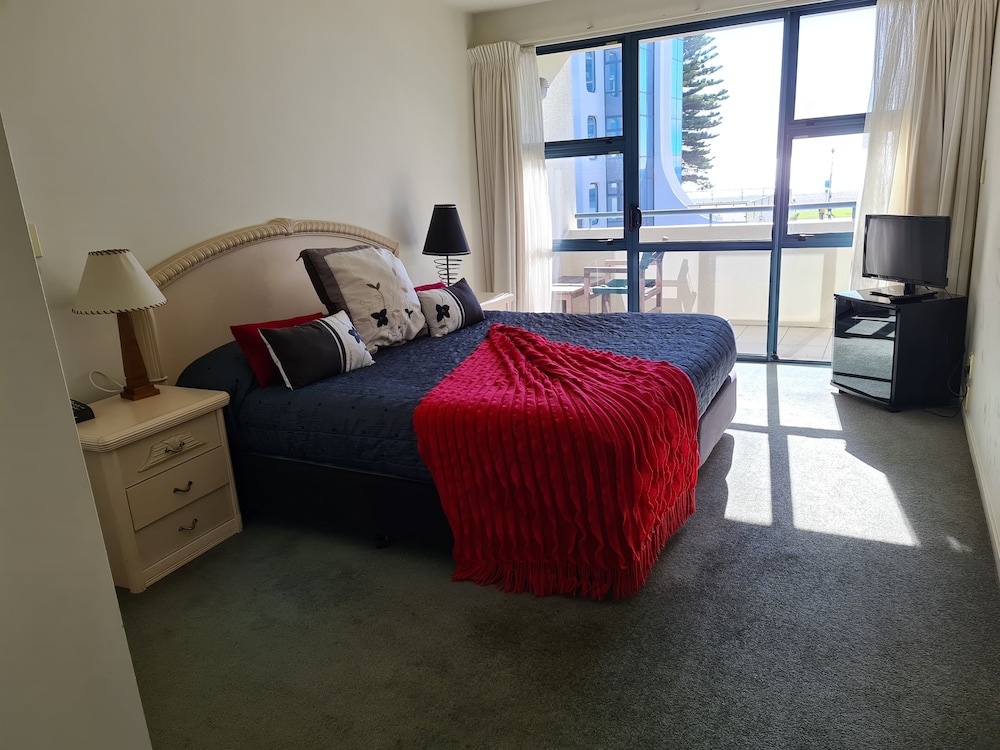 1 Bedroom Oceanview Suite