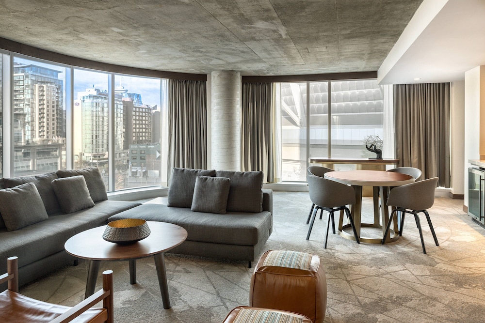 Suite, 1 Bedroom, City View