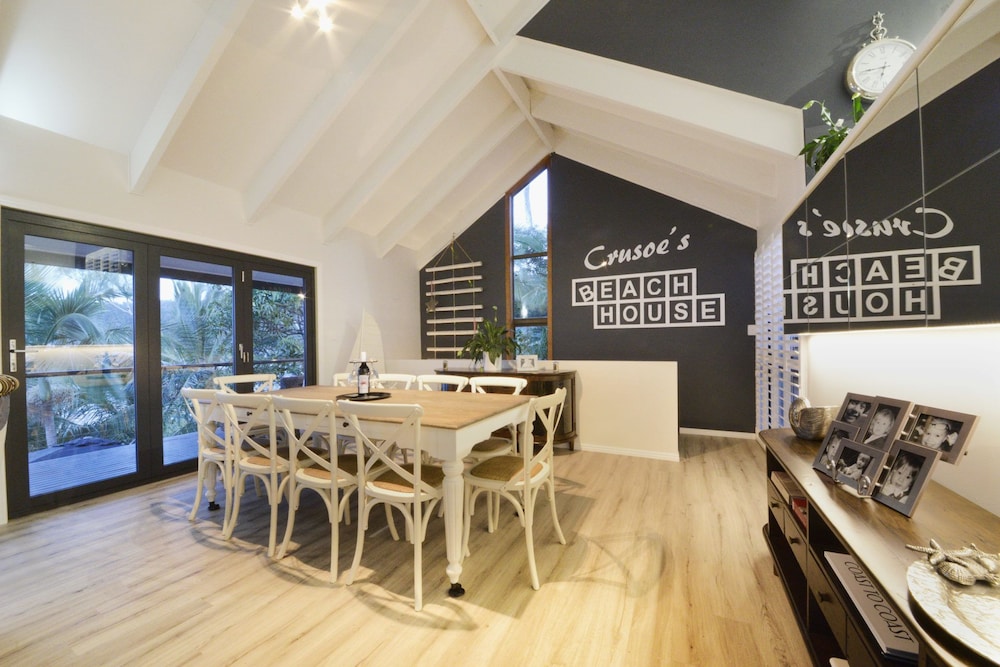 House, 4 Bedrooms photo 2