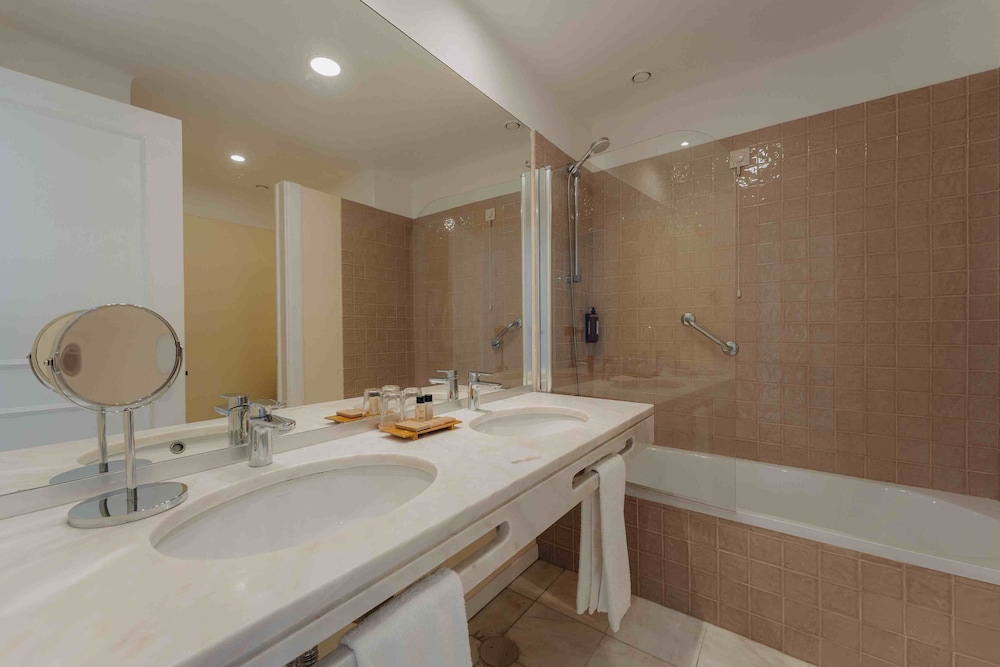 Superior Double Room Single Use, Balcony (Panoramic View) photo 2