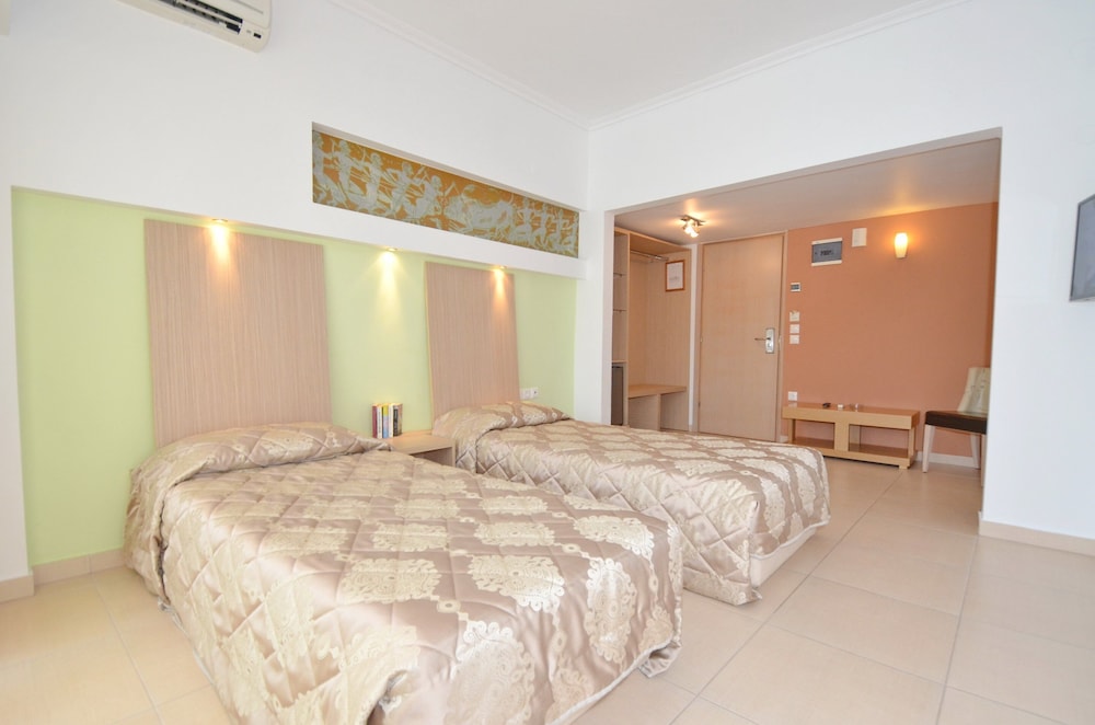 Junior Suite, 2 Bedrooms, Mountain View photo 2