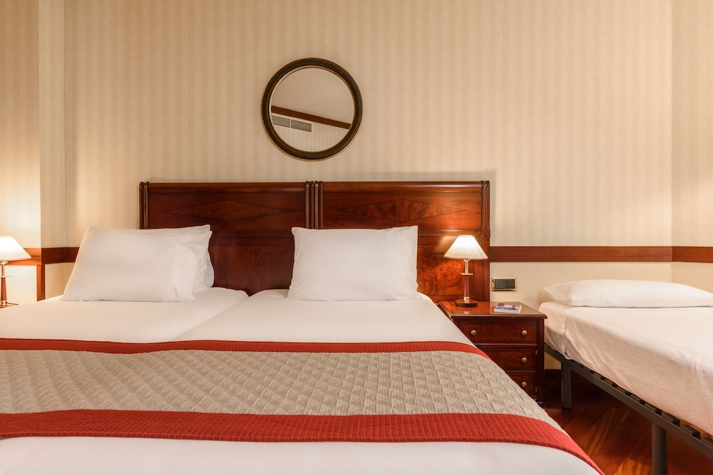 Double Room - Photo 5