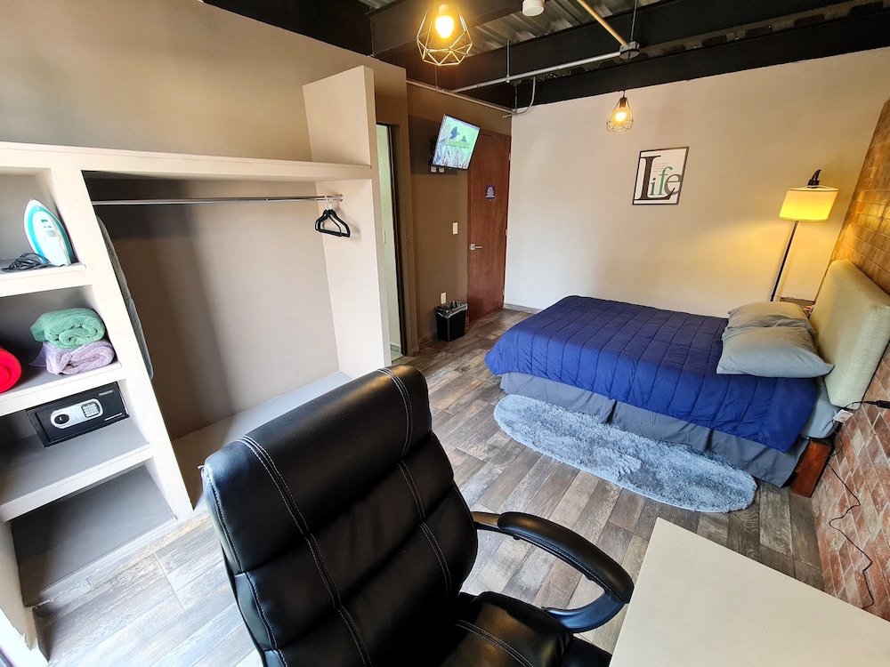 Deluxe Room, City View photo 3