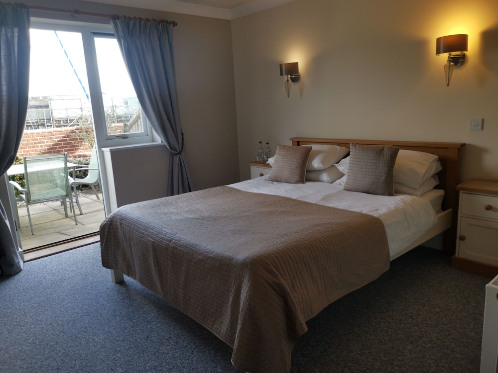 Double Room, Accessible, Ensuite (Disabled Access) - Photo 1