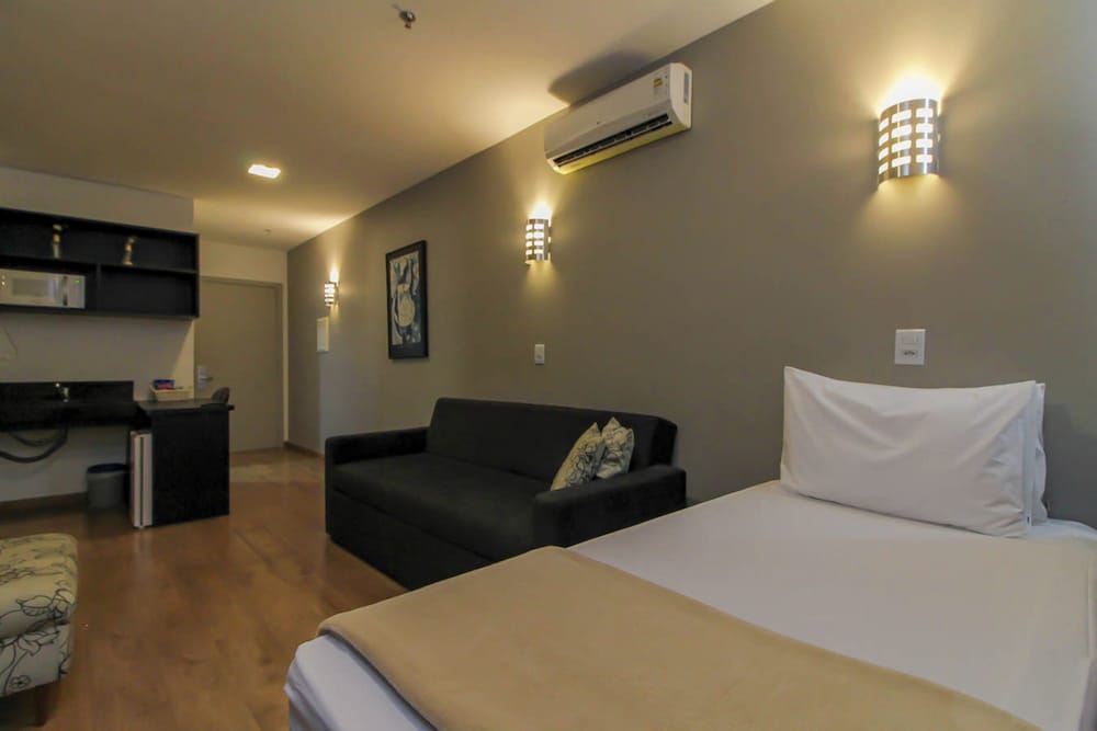 Suite - Photo 6