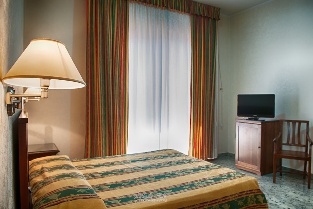Classic Double Room Single Use - Photo 2
