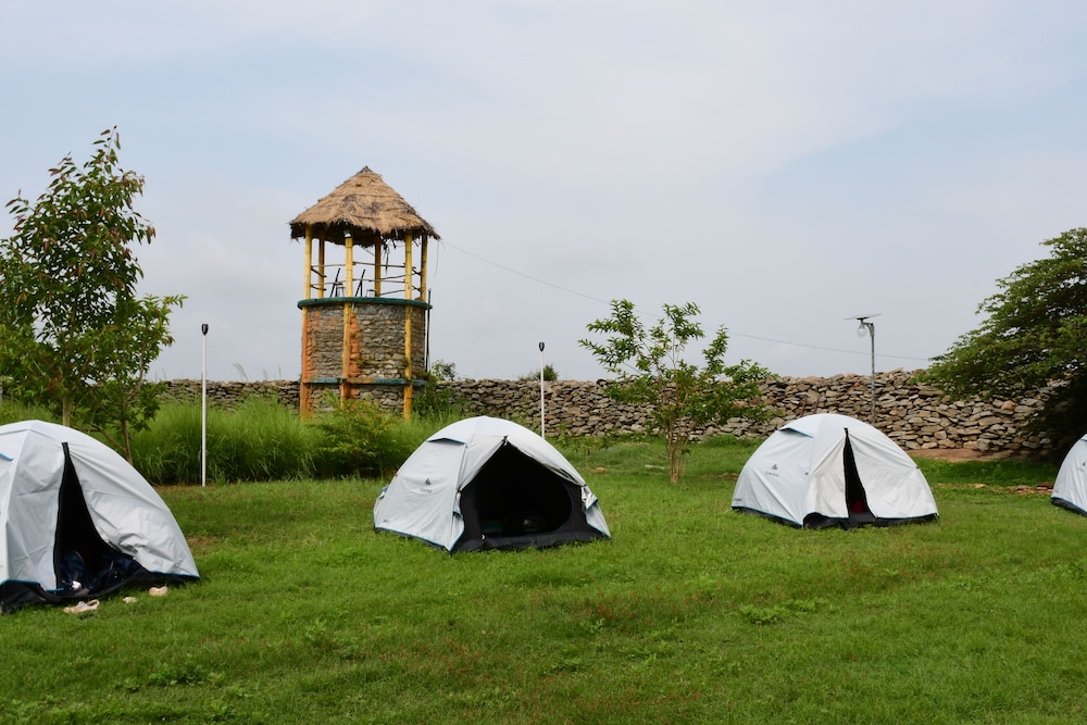 Basic Tent photo 2