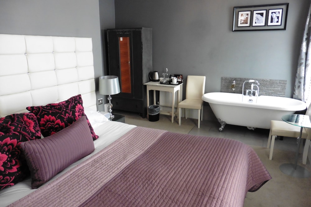 Junior Suite, Ensuite photo 1