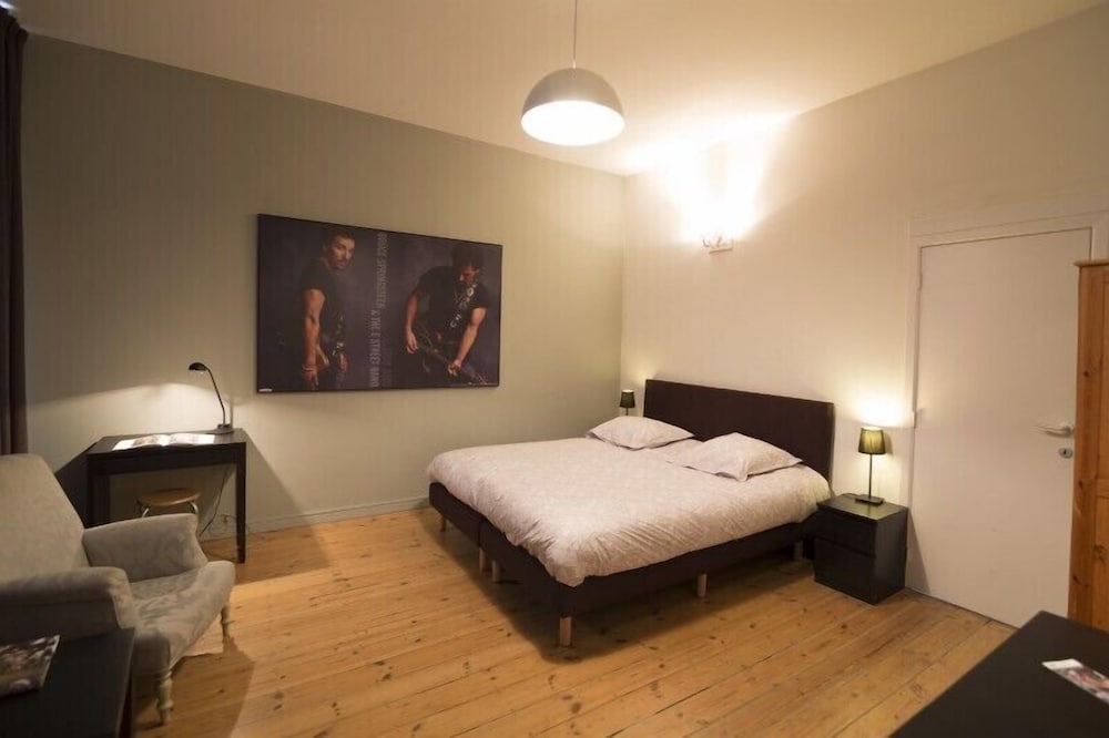 Double or Twin Room, 1 Queen Bed, Kitchen