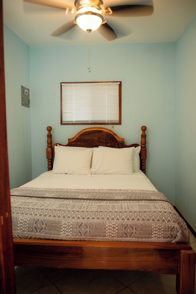 Standard Cabin photo 2
