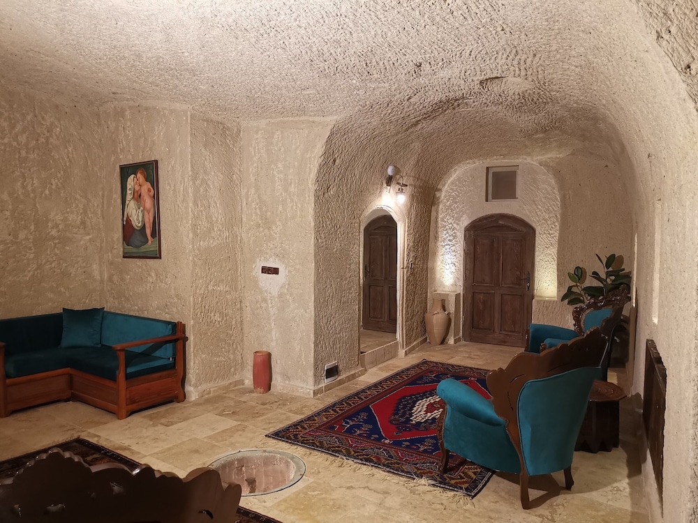 Royal Cave Suite - Photo 7