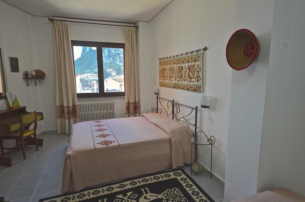 Triple Room, Mountain View