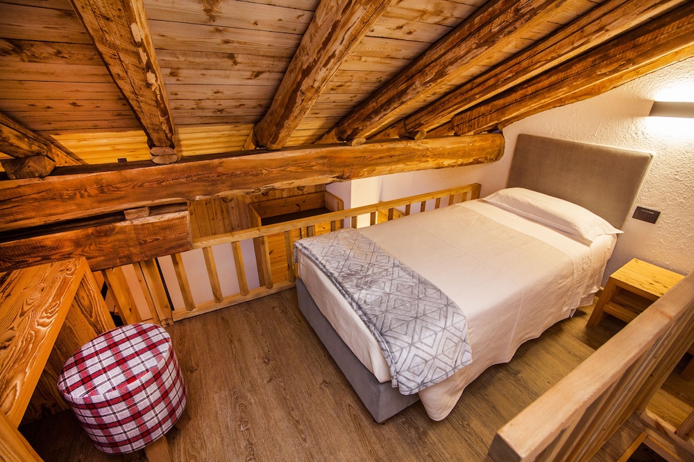 Triple Room - Photo 2