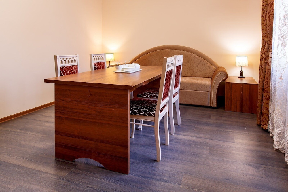 Deluxe Room, Multiple Beds, Non Smoking, City View photo 1
