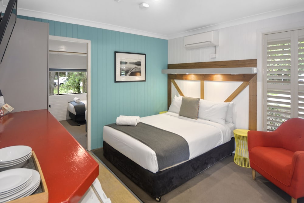 Two Bedroom Family Suite (4 People) photo 2