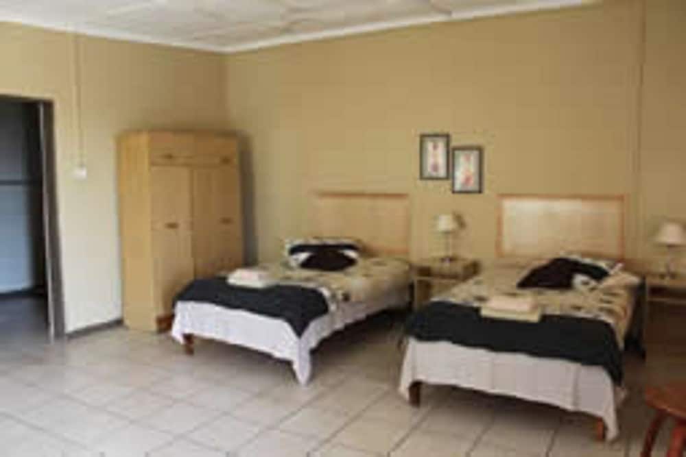 Luxury Twin Room, Non Smoking photo 1