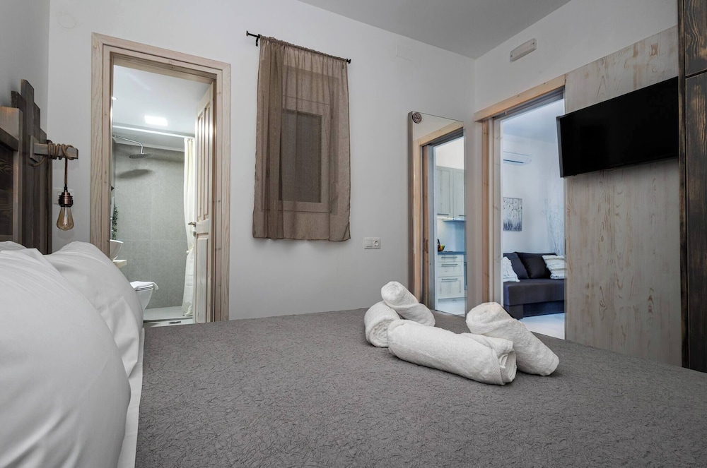 Apartment, 1 Bedroom, Balcony, City View photo 1