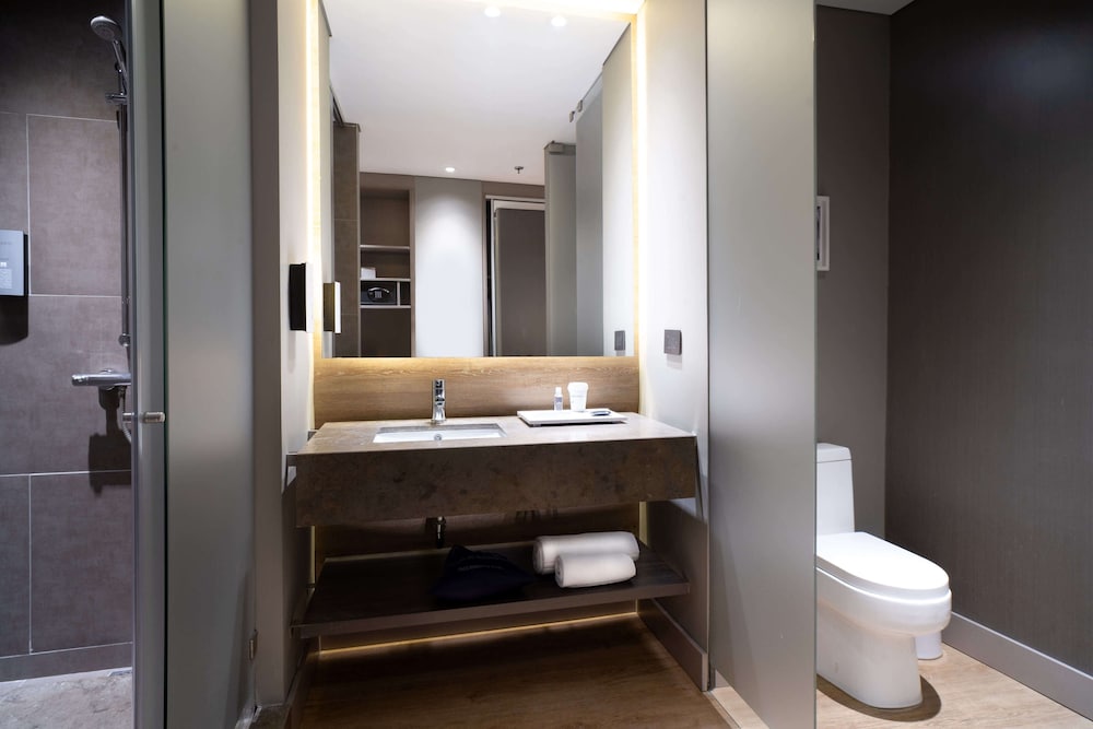 Premium Twin Room photo 3