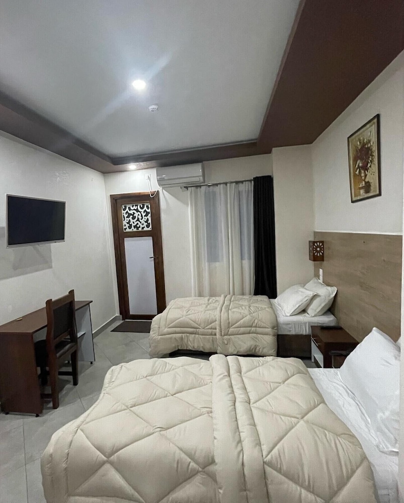 Economy Double or Twin Room, 2 Twin Beds photo 1