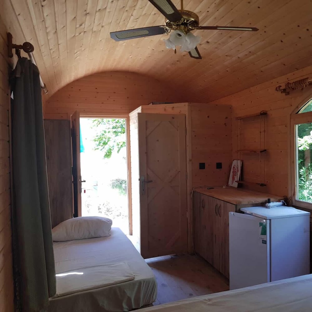 Gallery Bungalow photo 1
