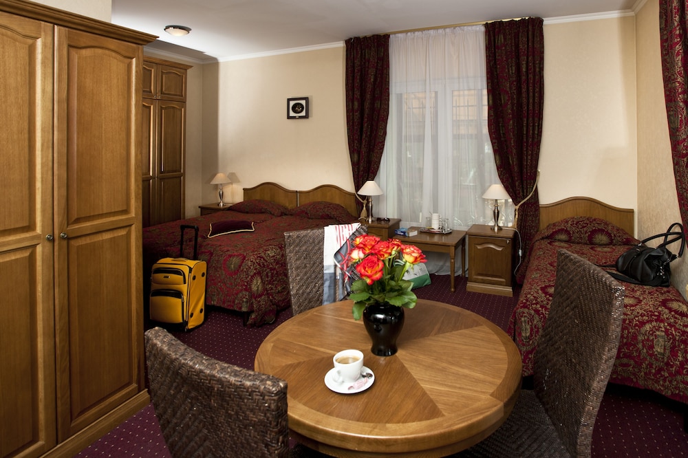 Triple Room, 3 Twin Beds - Photo 1