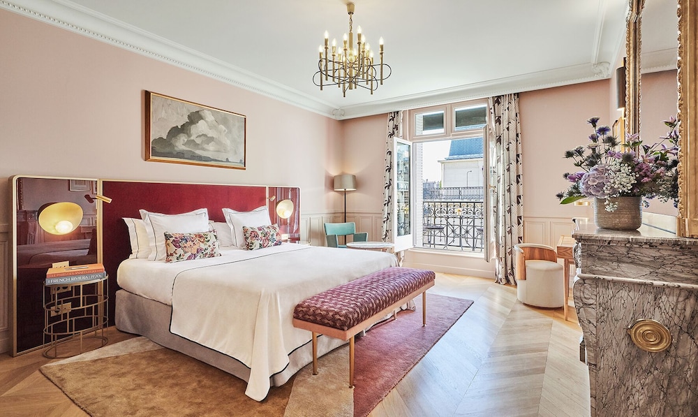 Executive Room, 1 King Bed, Balcony