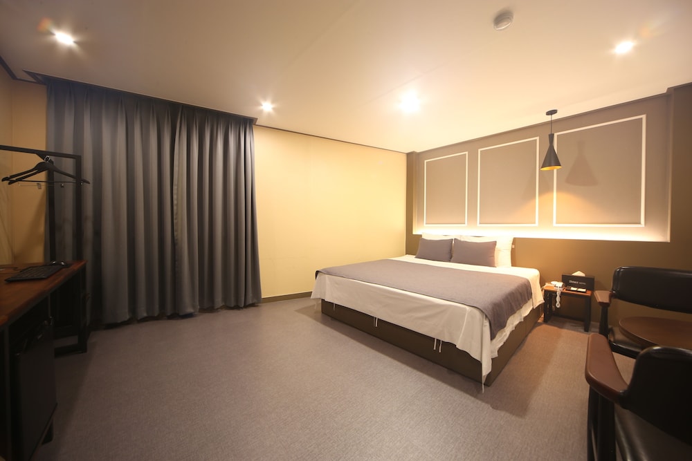 Standard Double Room photo 2