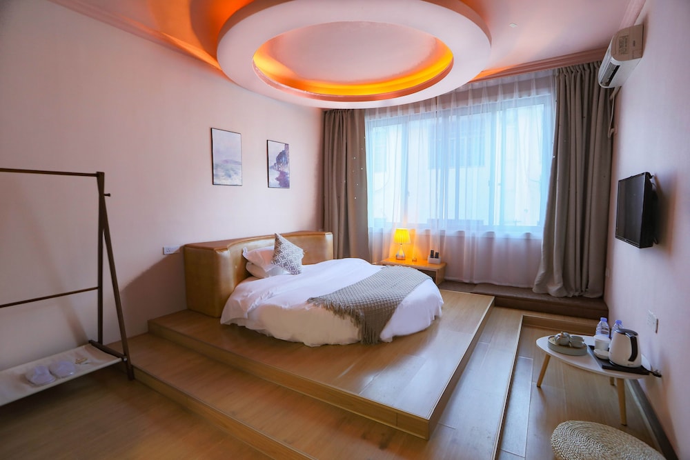 Premium Double Room With Round Bed photo 1