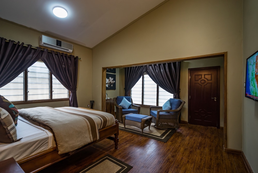 Executive Suite photo 2