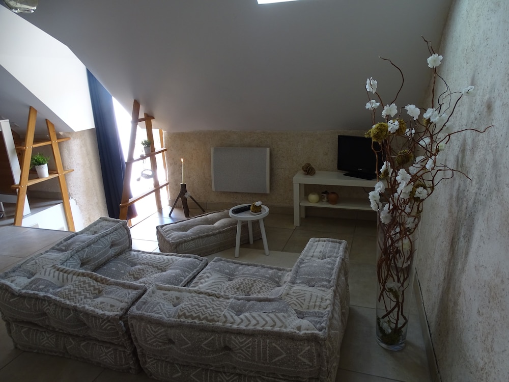 Romantic Studio, 1 Bedroom photo 1