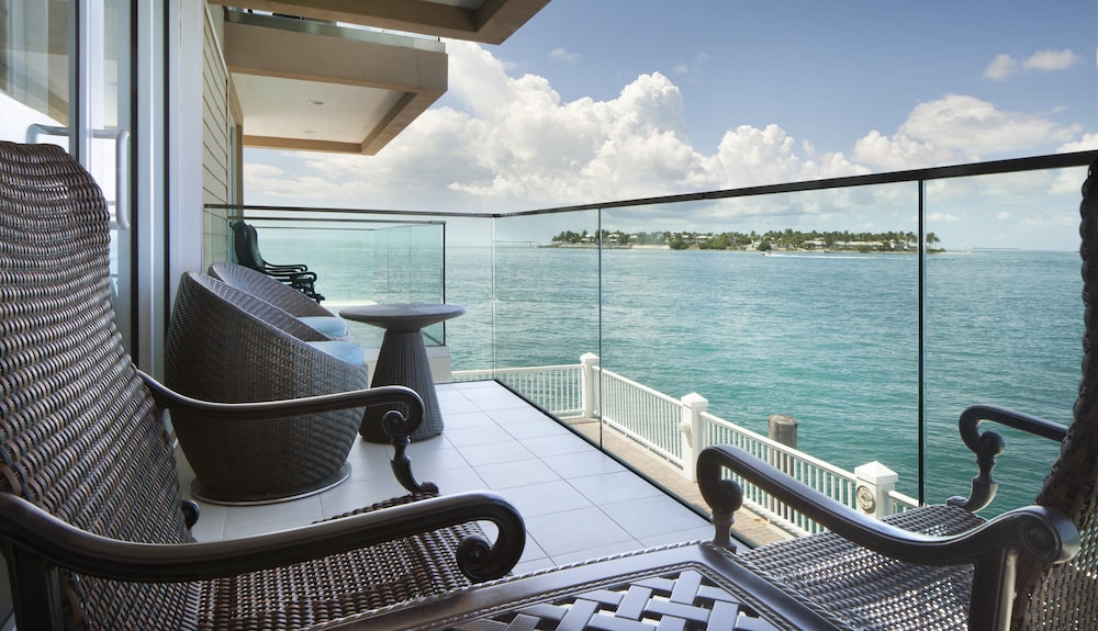 Suite (Dockside) - Photo 10