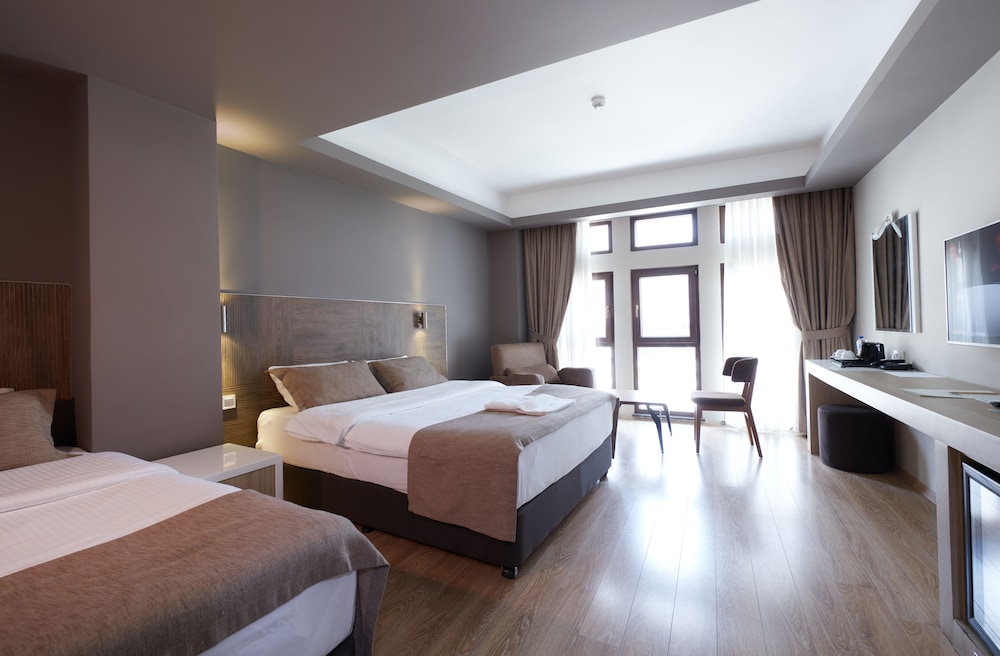 Deluxe Twin Room photo 3