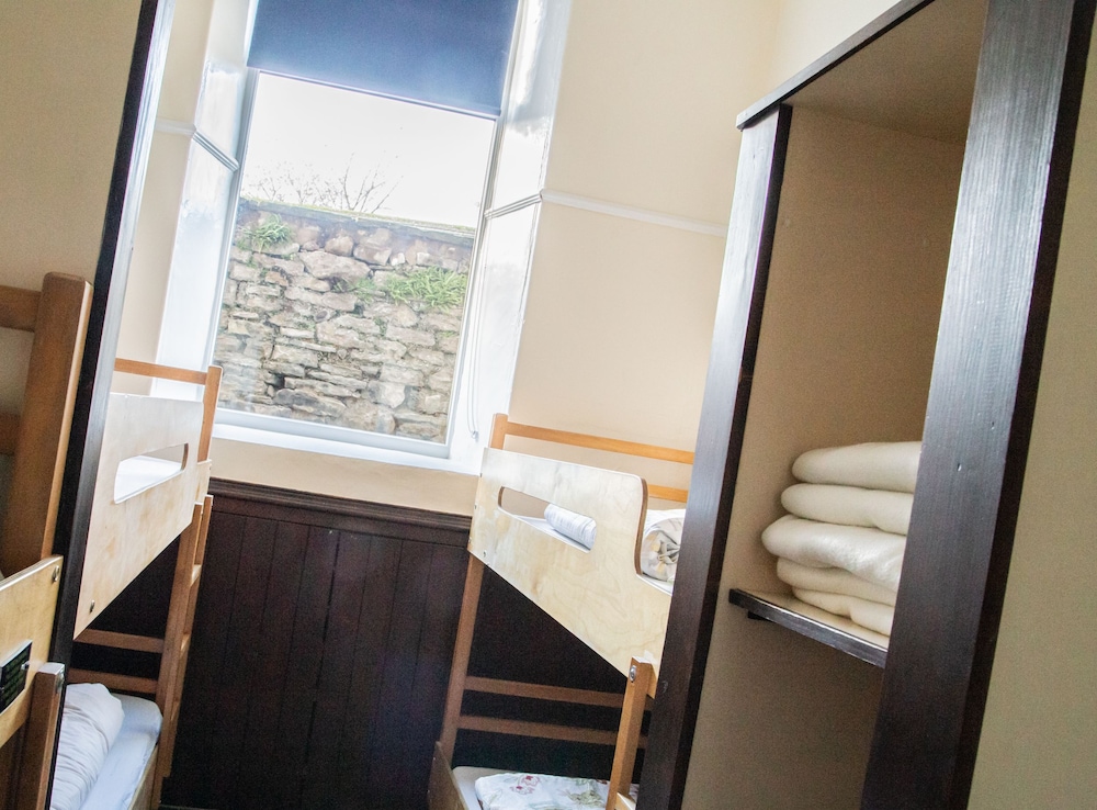 Quadruple Room, Shared Bathroom photo 1