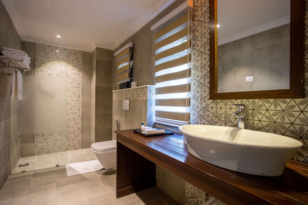 Deluxe Twin Room, City View photo 2