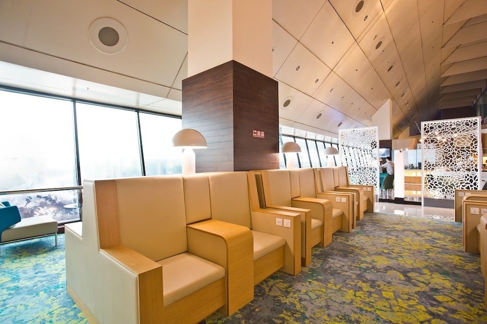 5hrs Lounge Use Seated Sofa Chairs (NO BED) Check-in Between 7AM to 7PM photo 3
