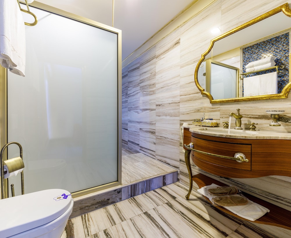 Romantic Suite - Photo 6