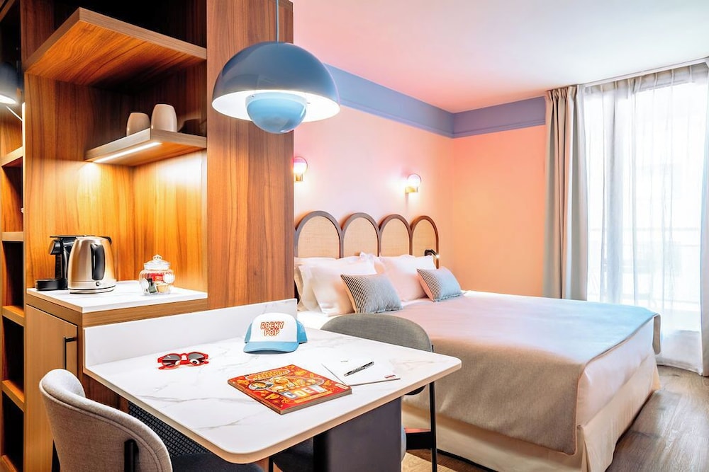Superior Double or Twin Room - Photo 3