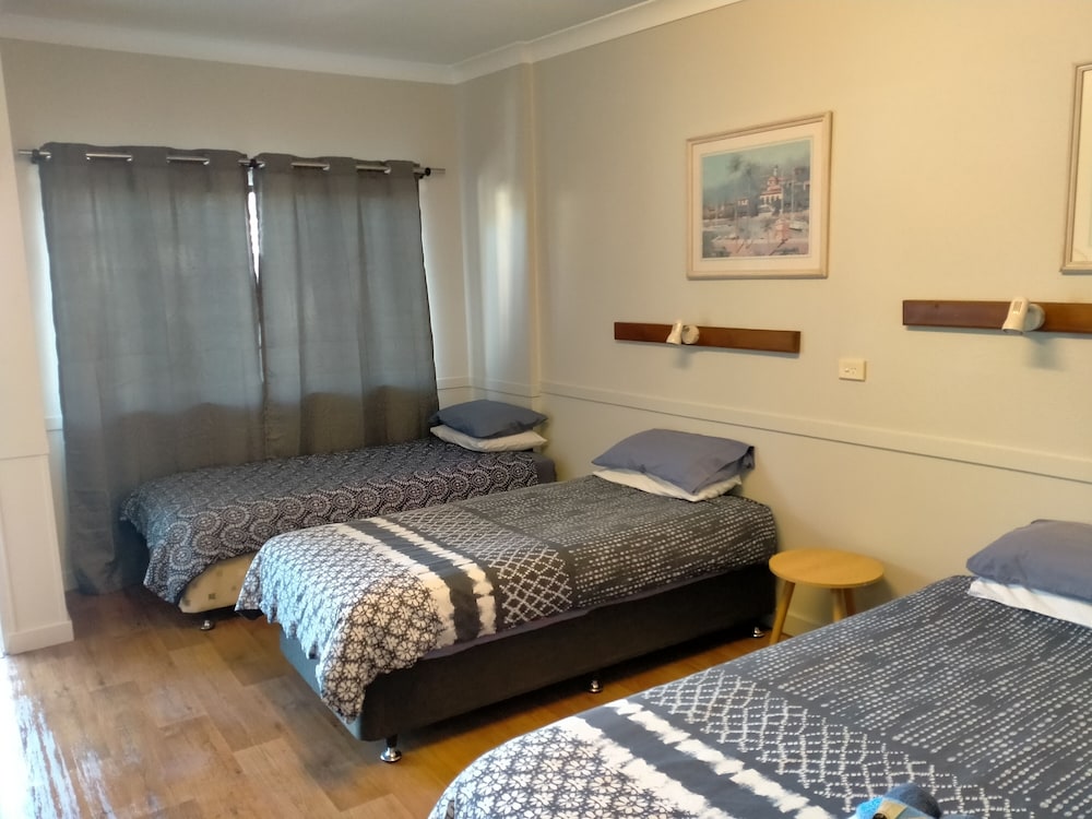 Standard Quadruple Room photo 2